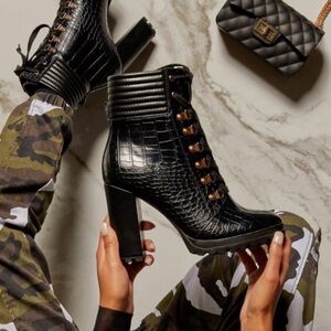 Back To School Sale 🕶️NWT Snake Skin Bootie🕶️